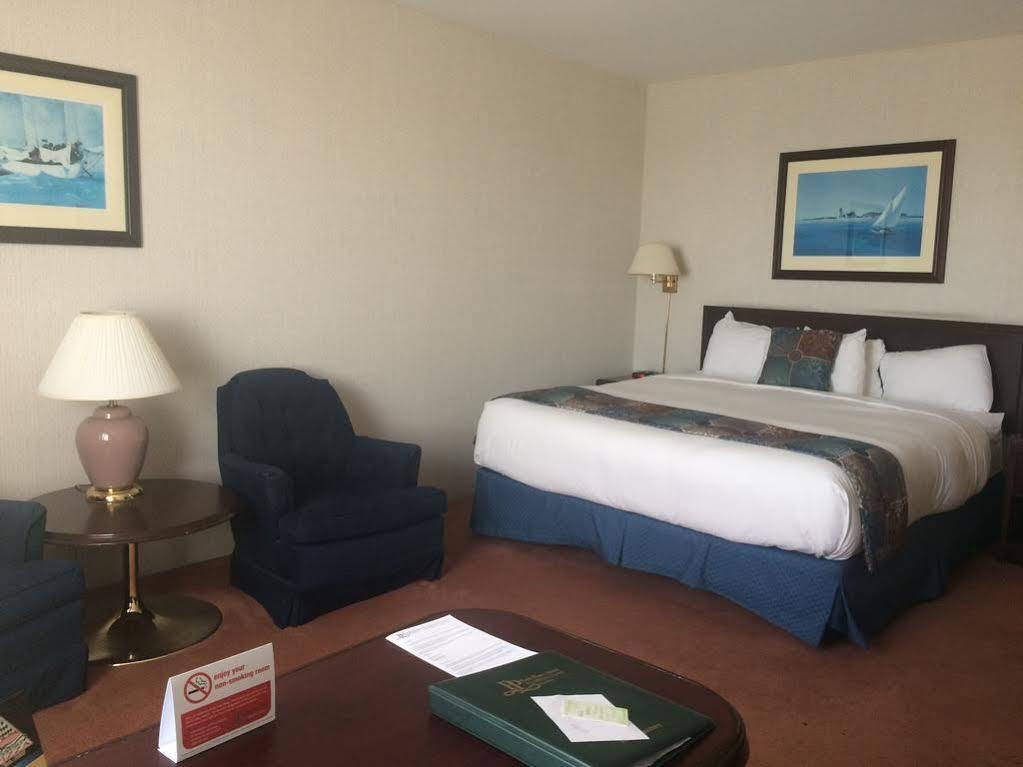 Delta Hotels By Marriott Dartmouth Bagian luar foto